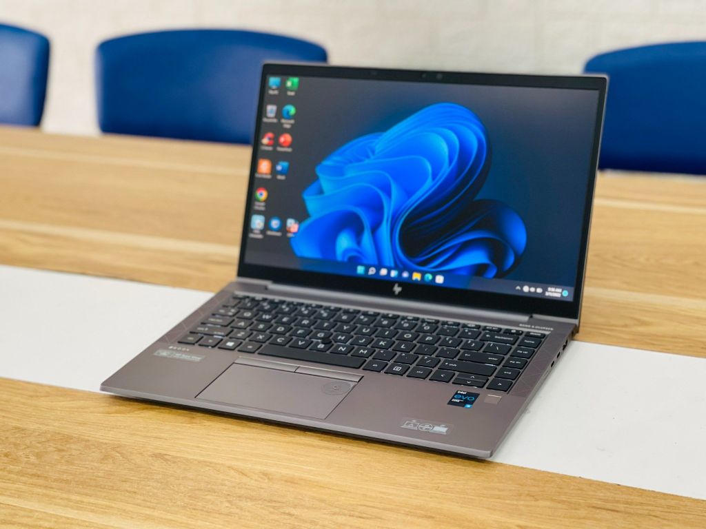 HP Zbook FIREFLY 14 G8 I7-1165G7 16GB SSD 256GB 14