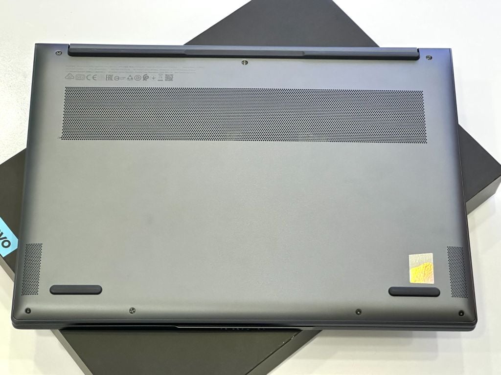 Lenovo Yoga Slim 7 Pro Core i7-11370H 16G 1TB 14inch 2.8K