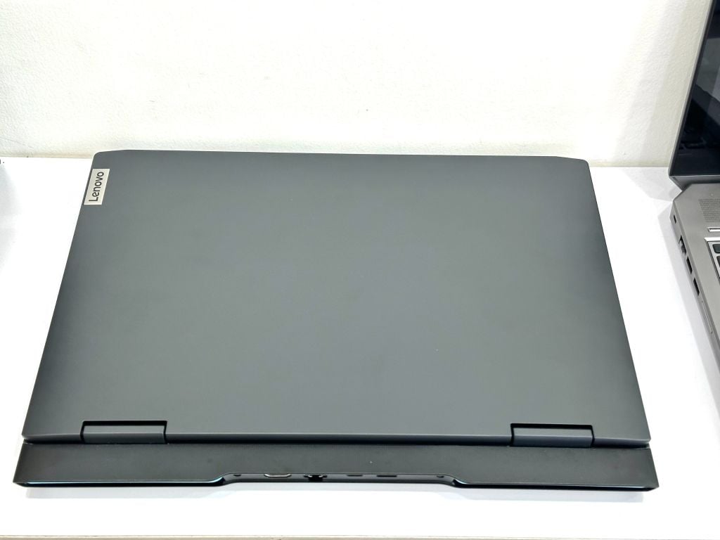 Lenovo Ideapad Gaming 3 15IAH7 i5 12450H/16GB/512GB/4GB RTX3050/120Hz