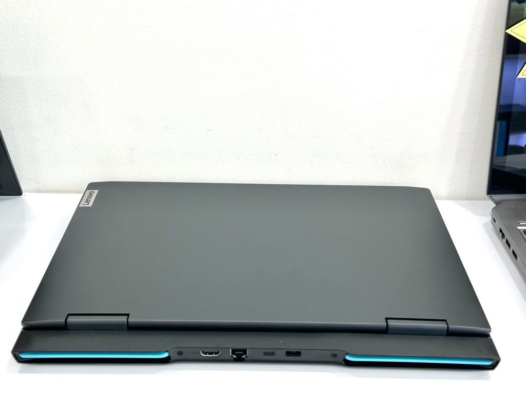 Lenovo Ideapad Gaming 3 15IAH7 i5 12450H/16GB/512GB/4GB RTX3050/120Hz