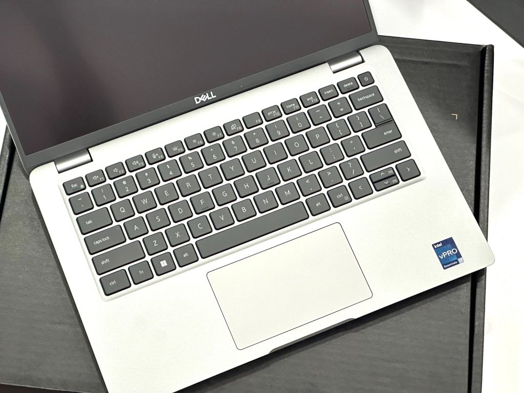 Dell Latitude 5440 2023 - i7-1355U 16GB 1TB 14 inch  FHD