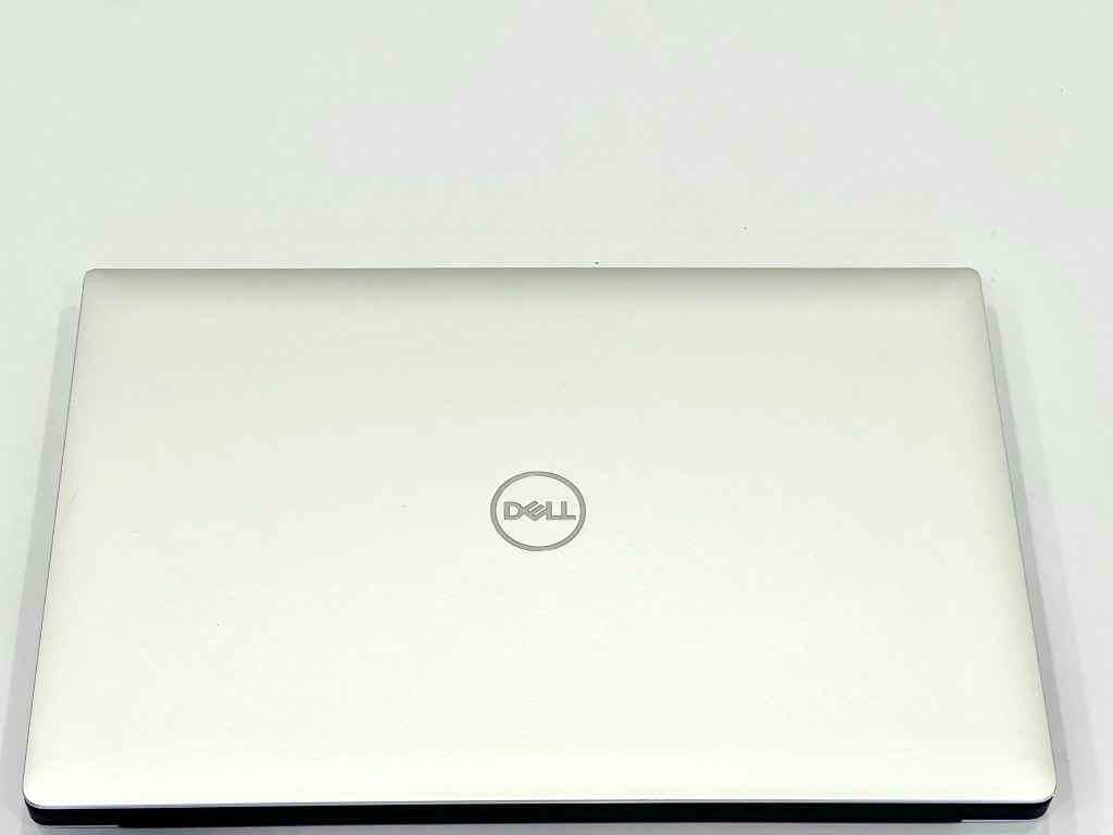 DELL XPS 15 7590 - Core i7 9750H 32GB 512GB SSD GTX 1650 4GB FHD