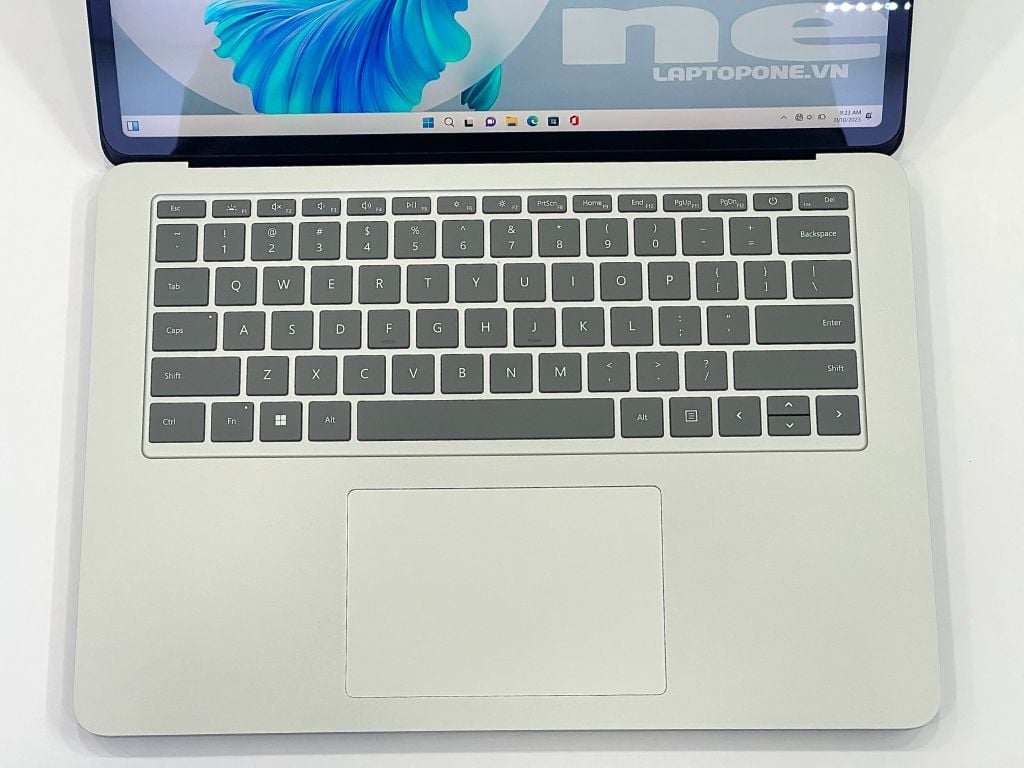 Surface Laptop Studio Core i7 11370H Ram 16Gb 512Gb RTX 3050Ti  14 Inch 120Hz