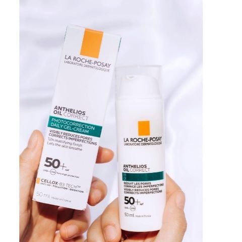 Kem Chống Nắng Dạng Gel La Roche-Posay Giảm Mụn Kiểm Soát Dầu Anthelios Oil Correct SPF50+ 50m