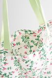  Túi đeo vai xếp gọn/Foldaway Tote - Twin Flowers - Ecru 
