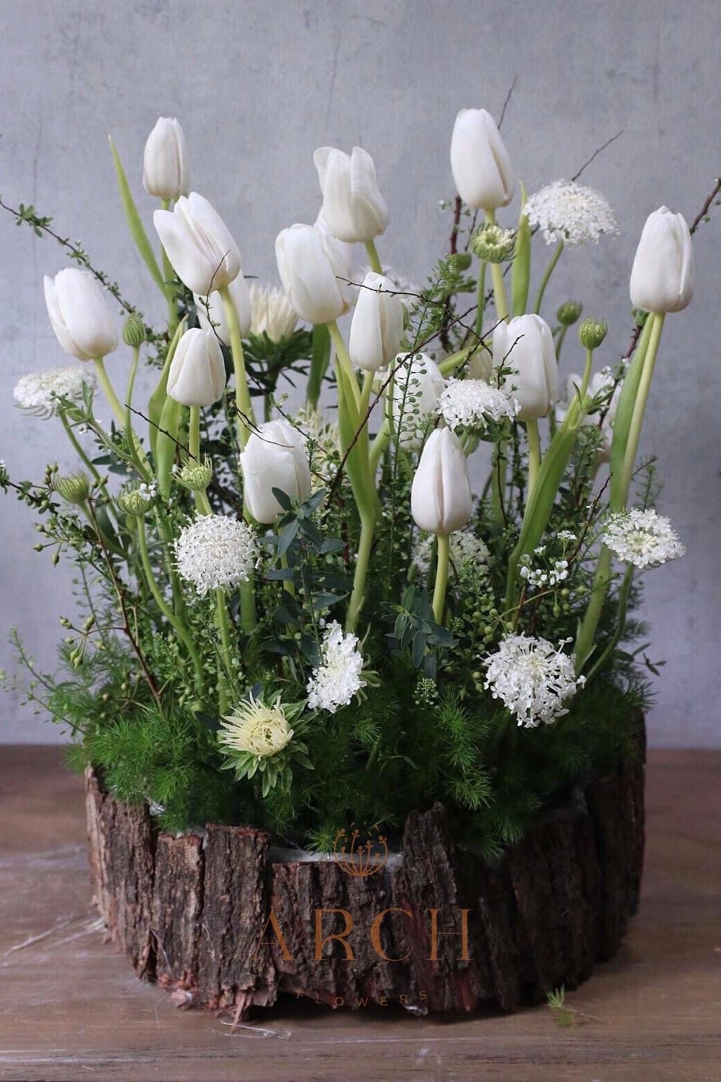 Giỏ Hoa Tulip Trắng Tết Sang Trọng GH018 – archflowers