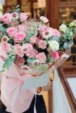 Bó Hoa  Chúc Mừng Ngày 20 - 10 Tông Hồng  BH035
