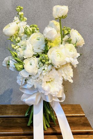 Hoa Cưới Sang Trọng Hiện Đại A0204