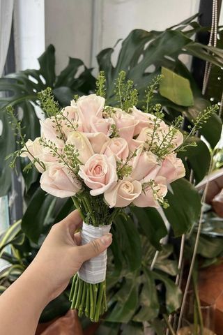 Bó Hoa Cưới Cổ Điển Hồng Kem A062