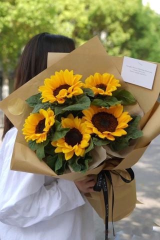 Bó Hoa Hướng Dương Chúc Mừng A0142