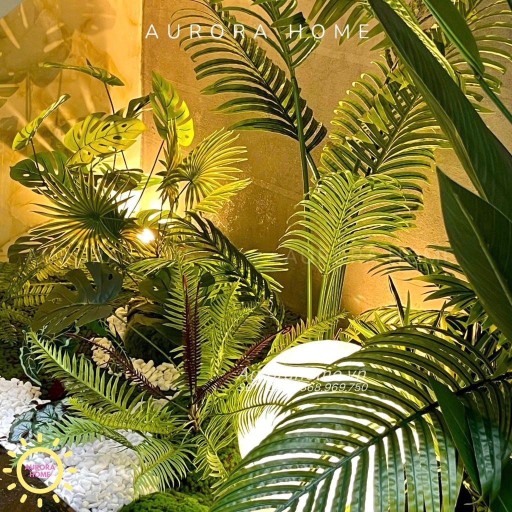 Tiểu cảnh cây giả trang trí góc cầu thang phong cách nhiệt đới