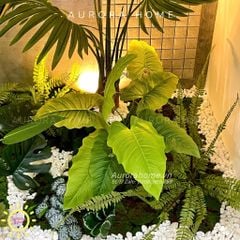 Tiểu cảnh cây giả trang trí góc cầu thang phong cách nhiệt đới