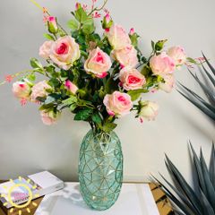 Bình hoa hồng cắm sẵn Bulgari Mega Heart