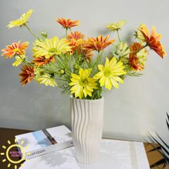Bình hoa cắm sẵn cúc Lasimi Lama