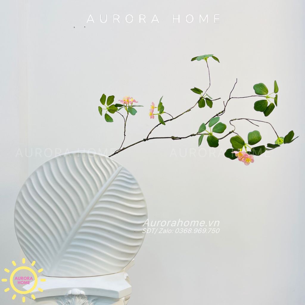 Bình hoa sương mai tĩnh lặng nghệ thuật