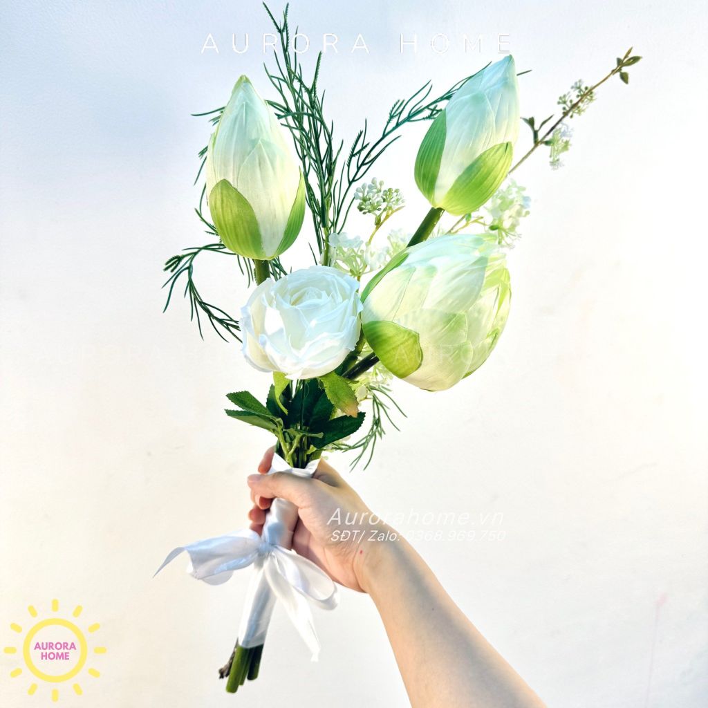 Bó hoa cưới lụa cầm tay sen trắng thuần khiết
