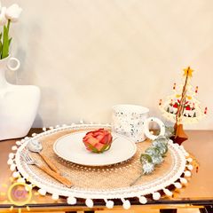 Cốc sứ chấm bi phong cách Hàn Quốc