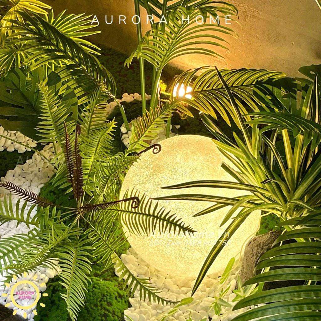 Tiểu cảnh cây giả trang trí góc cầu thang phong cách nhiệt đới