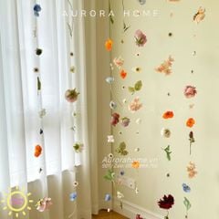 Dãy hoa giả rủ thả treo tầng decor phong cách lãng mạn