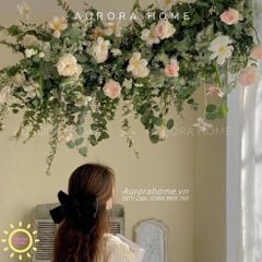 Dãy hoa giả decor treo trần lãng mạn