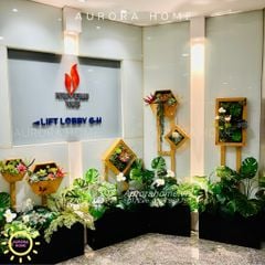 Tiểu cảnh cây và hoa giả thiết kế riêng trang trí sảnh lối đi