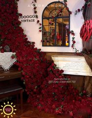 Tiểu cảnh cột hoa hồng giả trang trí quán, shop, studio