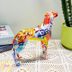 Tượng chó cảnh vệ đa sắc màu