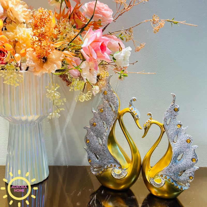 Tượng decor cặp thiên nga Royal đính đá cao cấp