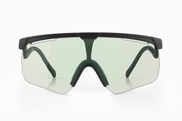Mắt kính DELTA BLACK