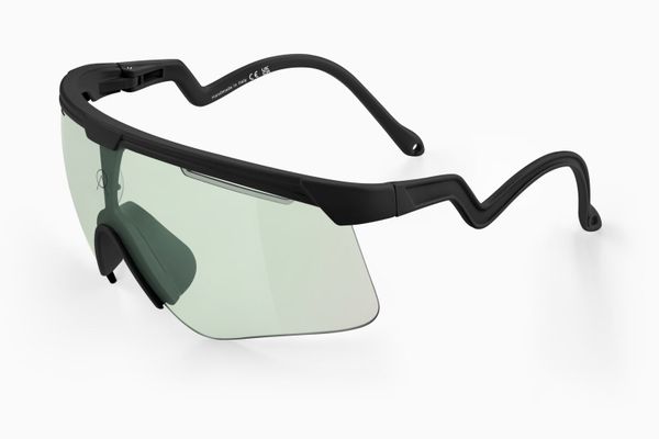 Mắt kính DELTA BLACK