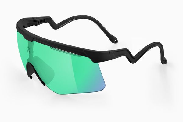 Mắt kính DELTA BLACK