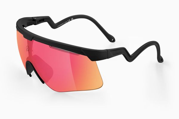 Mắt kính DELTA BLACK