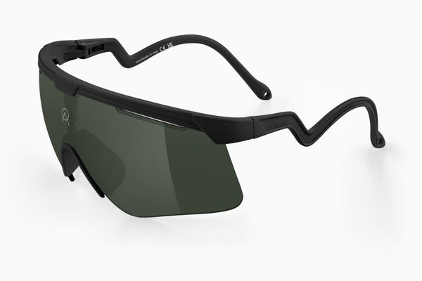 Mắt kính DELTA BLACK