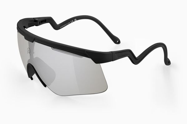 Mắt kính DELTA BLACK