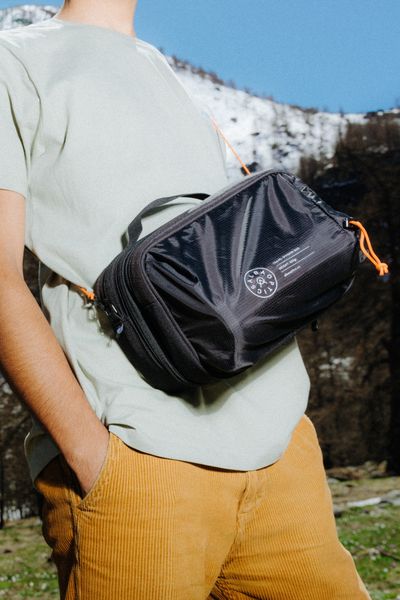 DIVISION TRAVEL BAG