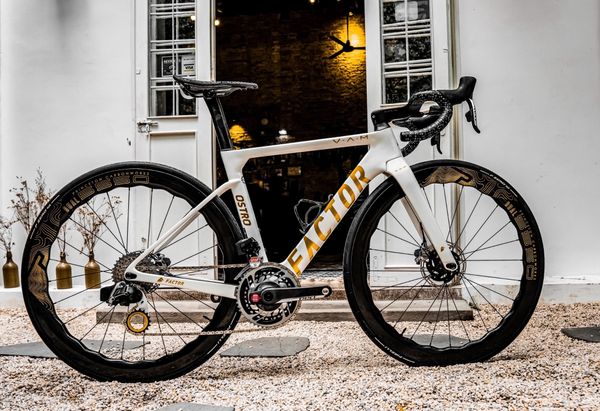 Frameset Factor OSTRO V.A.M Disc  White Gold (Premium Package Frame)