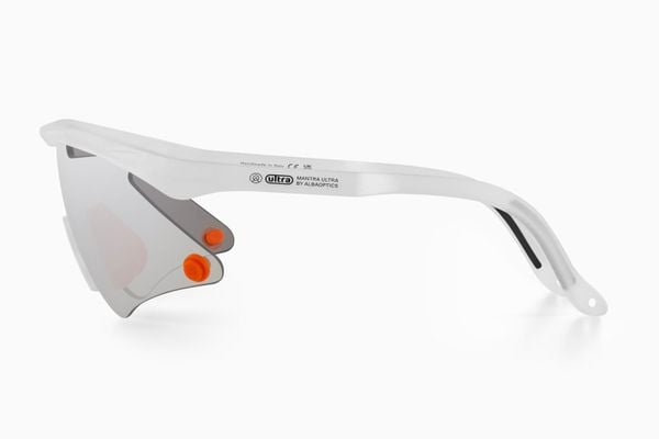 Mắt kính MANTRA ULTRA WHITE