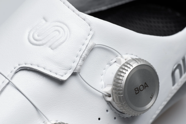 Giày Nimbl Exceed Ultimate Glide White/Silver (New Model)