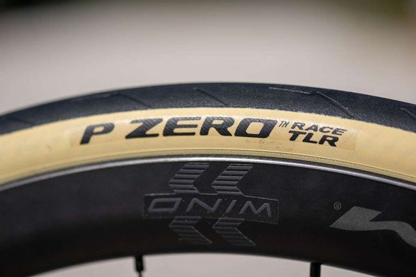 Vỏ bánh Pirelli P ZERO Race TLR/700x28