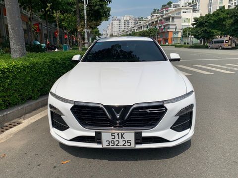 Vinfast Lux A2.0 Turbo