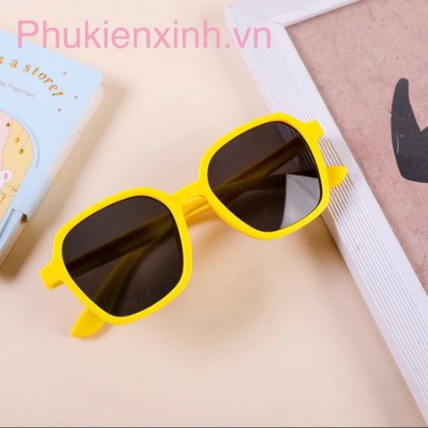  Mắt kính cho bé Vàng, cam, đen – Siêu nhẹ, chống chói, lên hình siêu xinh 