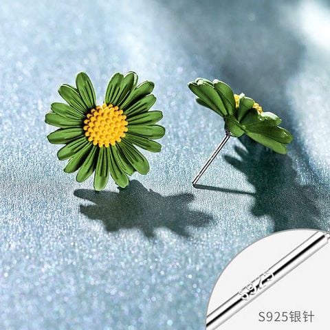  Bông tai TBH0125 – Thiết kế hoa cúc nhỏ xinh 