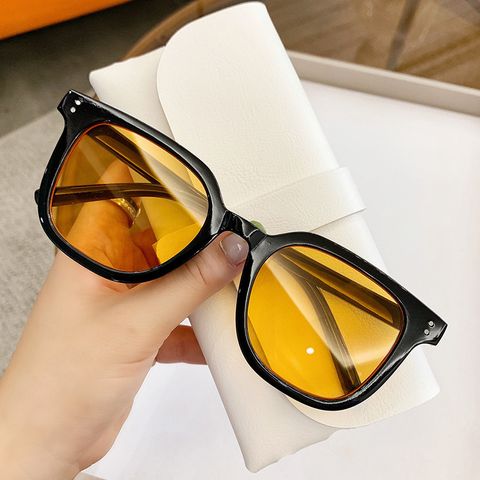  ️ Mắt Kính Thời Trang MK079 – Nhiều Màu Tròng, Phong Cách Hiện Đại 