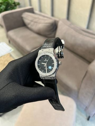  Đồng Hồ Hublot Classic Fusions Titanium Pave  42mm Like New 