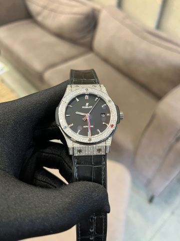  Đồng Hồ Hublot Classic Fusions Titanium Pave  42mm Like New 