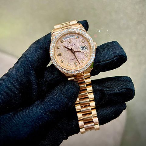  Đồng hồ Nam Rolex Day – Date 118235 Mặt vi tính hồng Diamond vàng hồng đúc 18k Size 36mm 