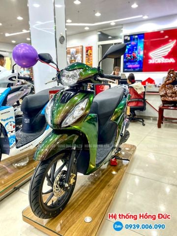 Honda Hồng Đức hướng dẫn kỹ năng lái xe an toàn và trao mũ bảo hiểm cho học  sinh sinh viên  Báo Cần Thơ Online