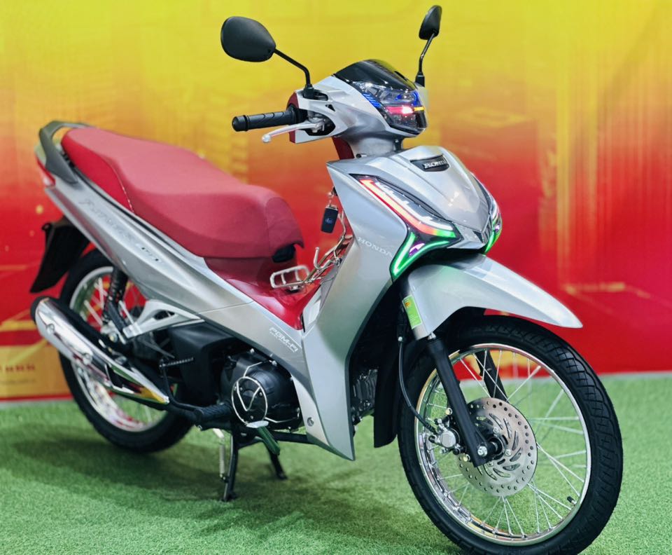 Future Bạc - Bánh Căm Yên Đỏ