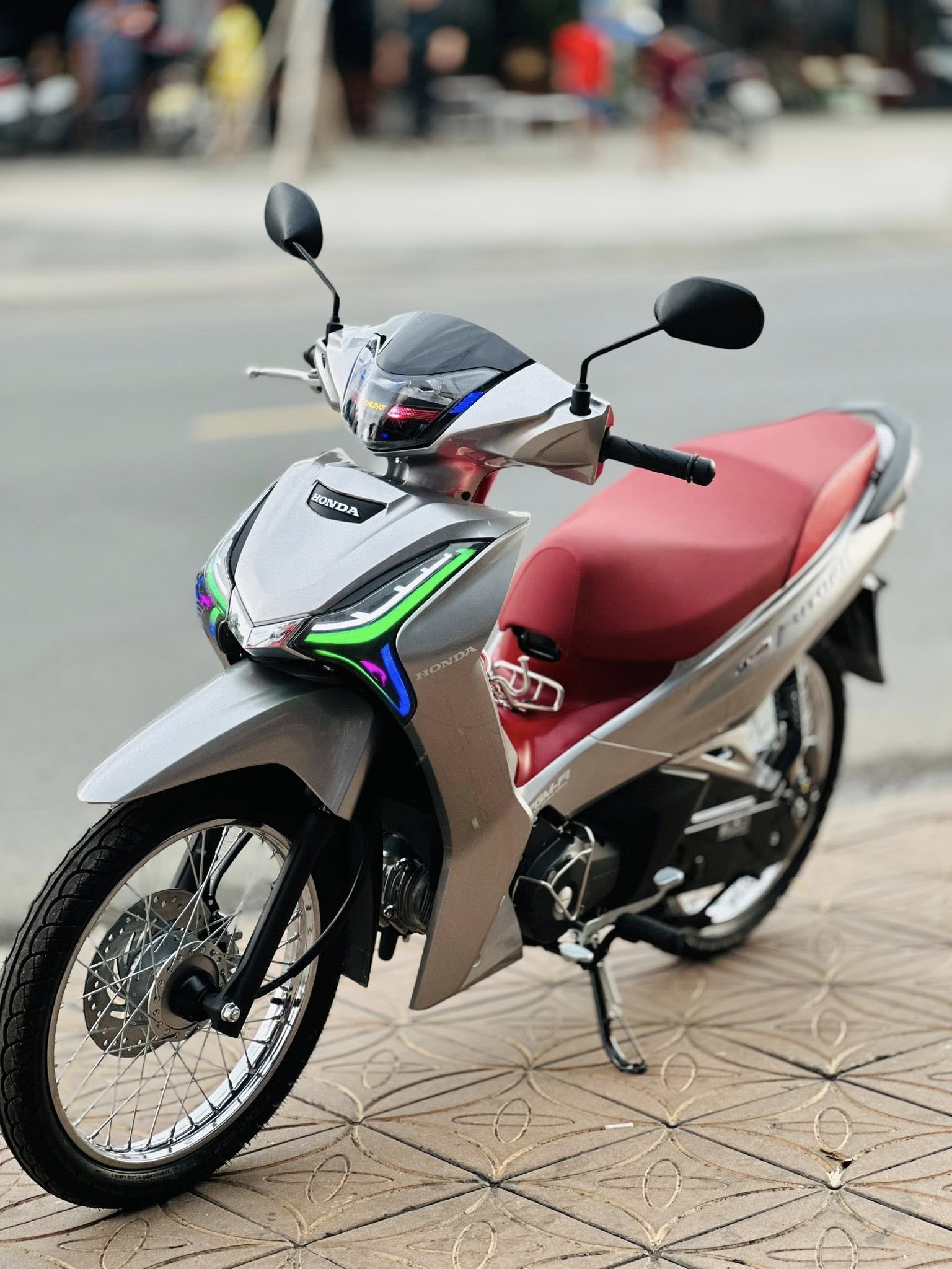 Future Bạc - Bánh Căm Yên Đỏ