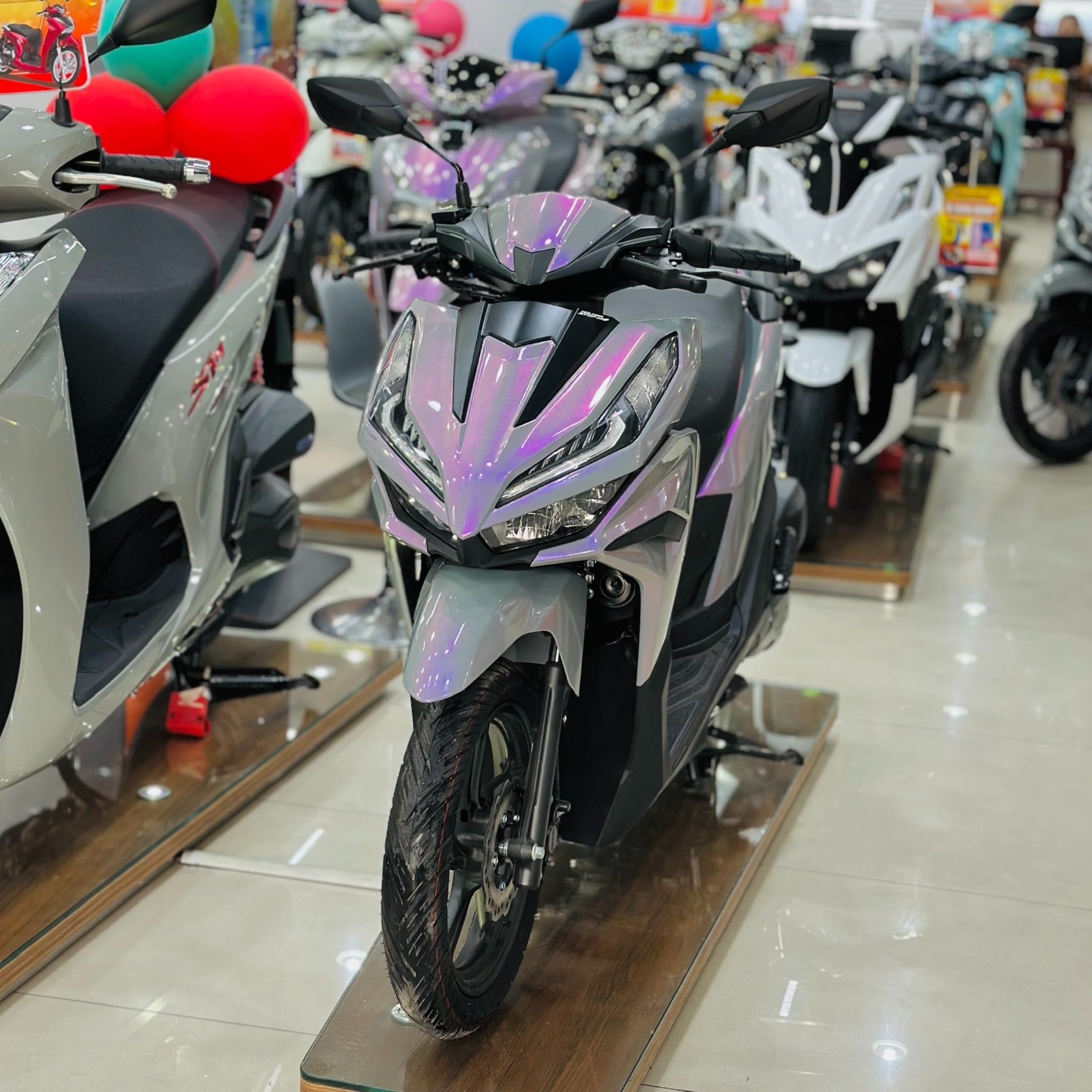 VARIO 125 TÍM CHUYỂN SẮC